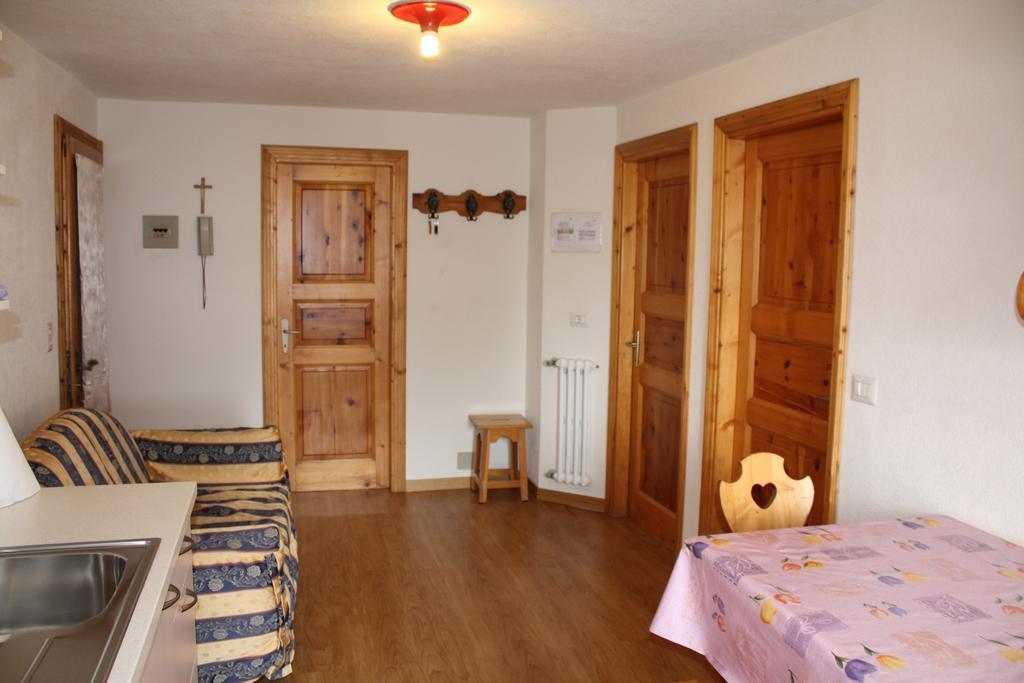 Casa Longa Apartment Livigno Ruang foto