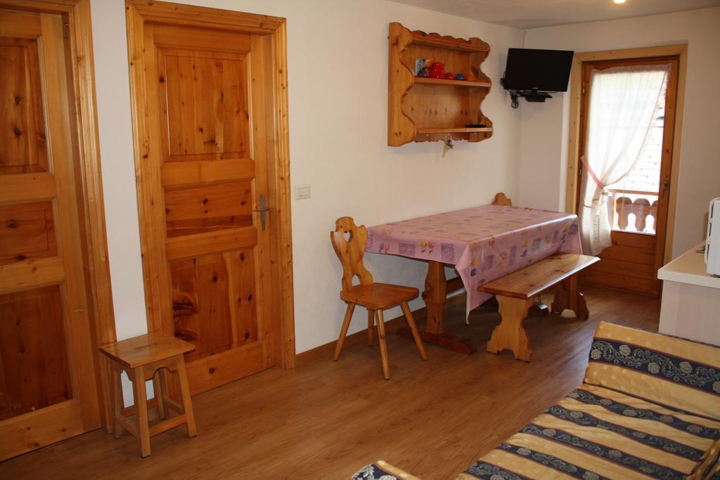 Casa Longa Apartment Livigno Ruang foto